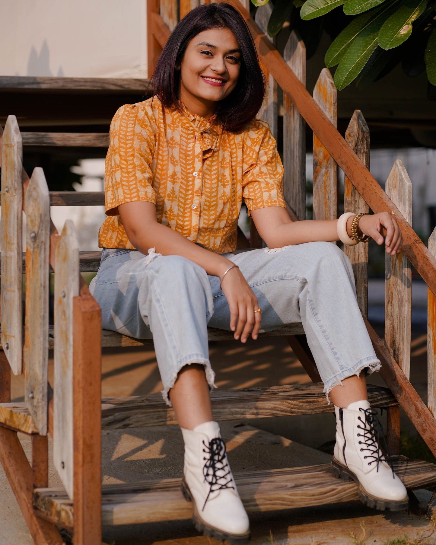 WOMEN HAND BLOCK PRINTED HALF SLEEVE RUFFLED COLLAR TOP