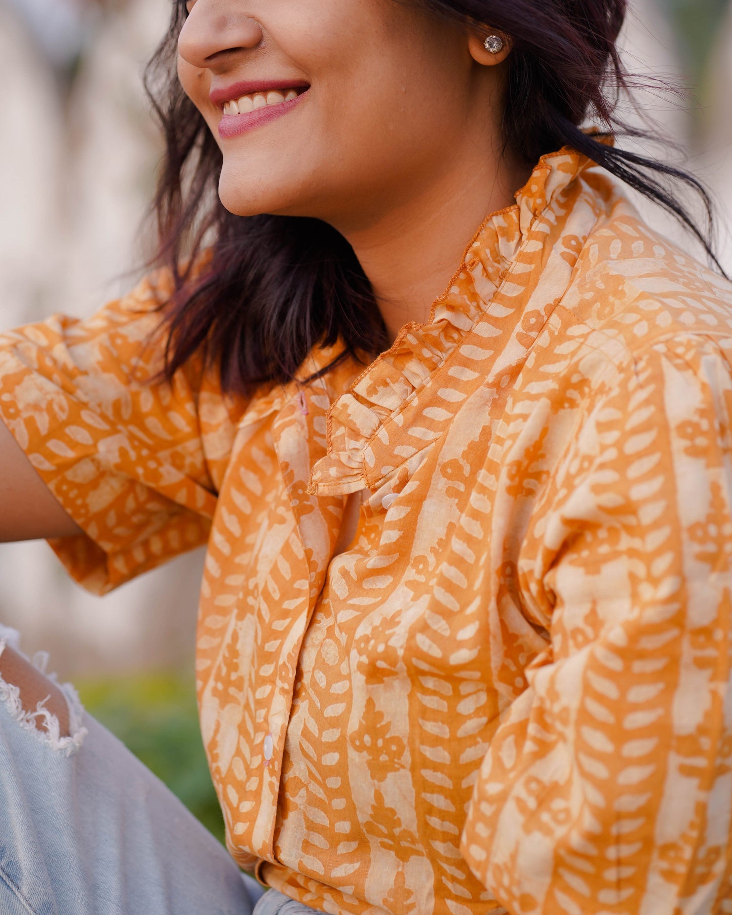 WOMEN HAND BLOCK PRINTED HALF SLEEVE RUFFLED COLLAR TOP